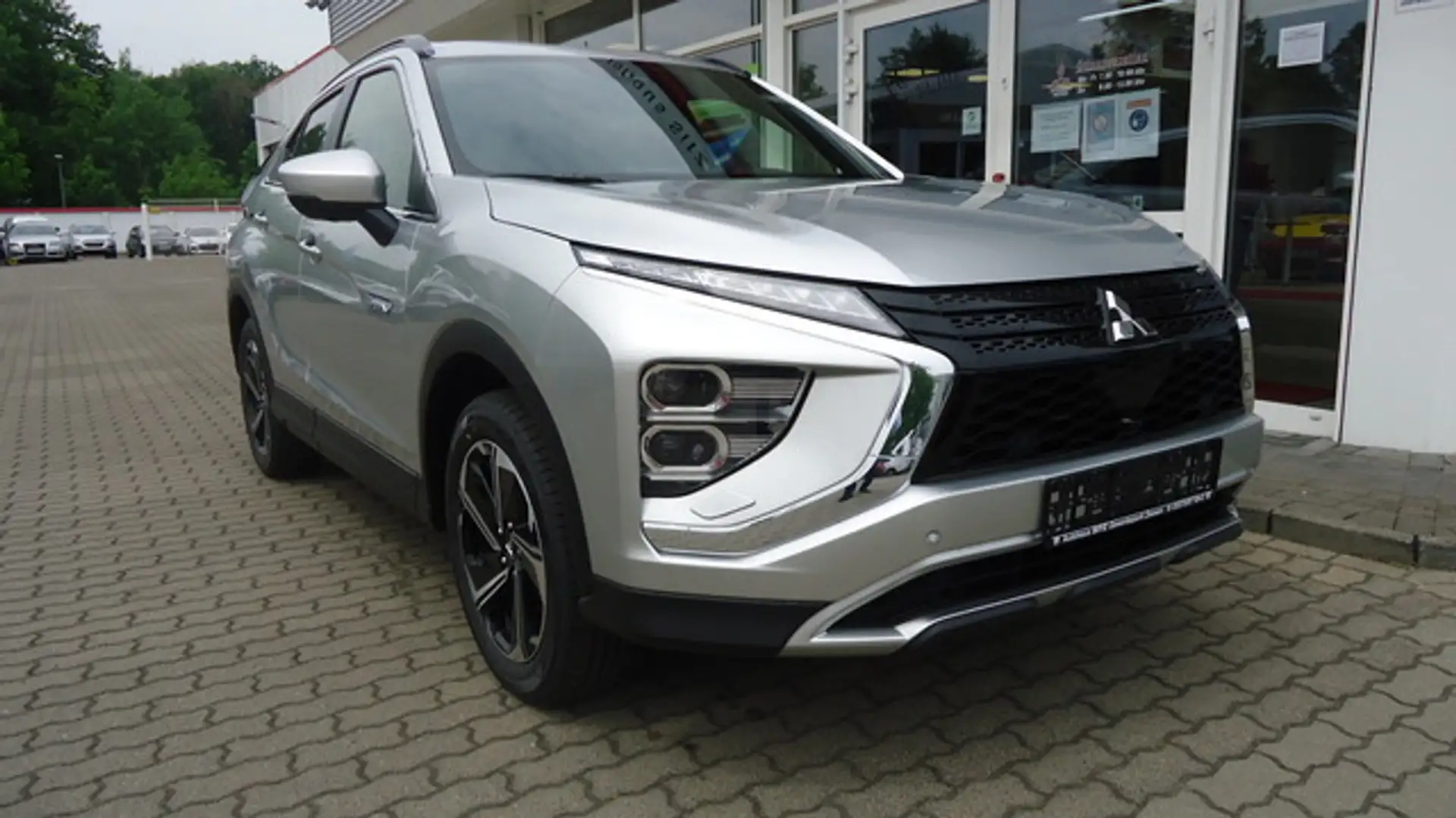 Mitsubishi Eclipse Cross PHEV 2.4 Select Plus Plateado - 2