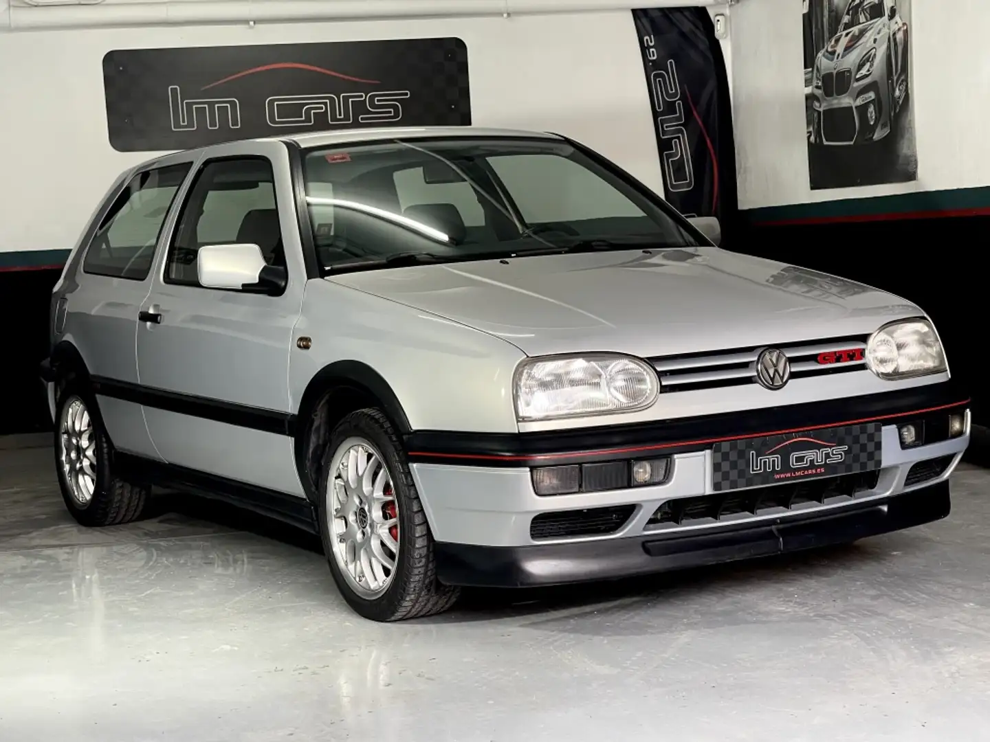 Volkswagen Golf 2.0 GTi 20 Aniversario Gris - 1