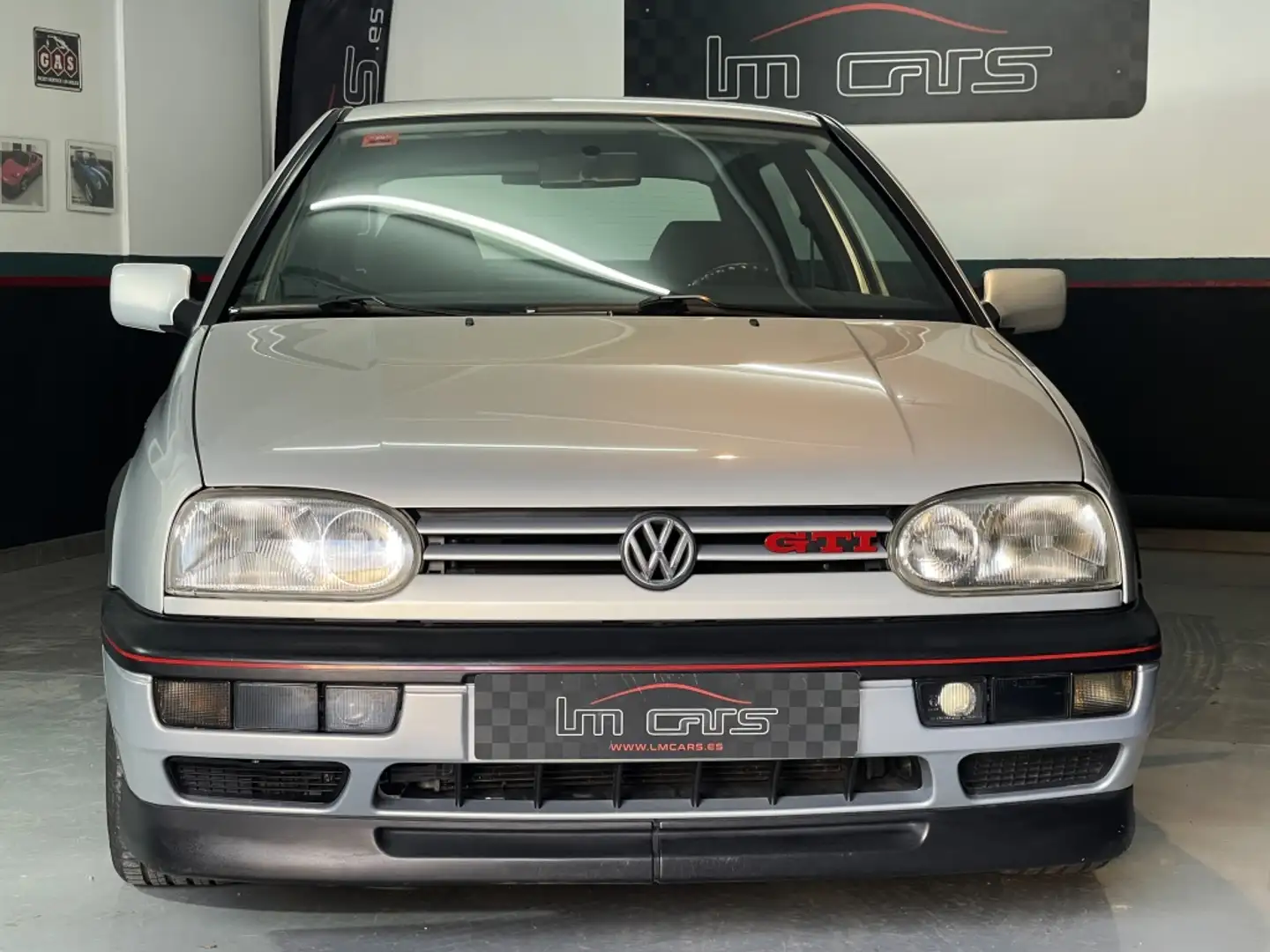 Volkswagen Golf 2.0 GTi 20 Aniversario Gris - 2