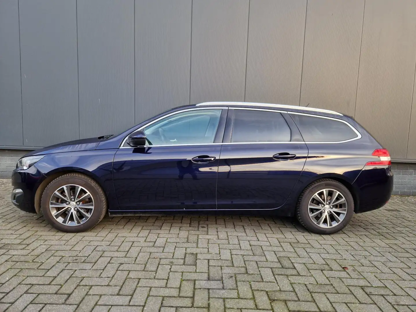 Peugeot 308 SW 1.2 130PK AUT. /Org NL /NAP /Panoramadak /Trekh Bleu - 2