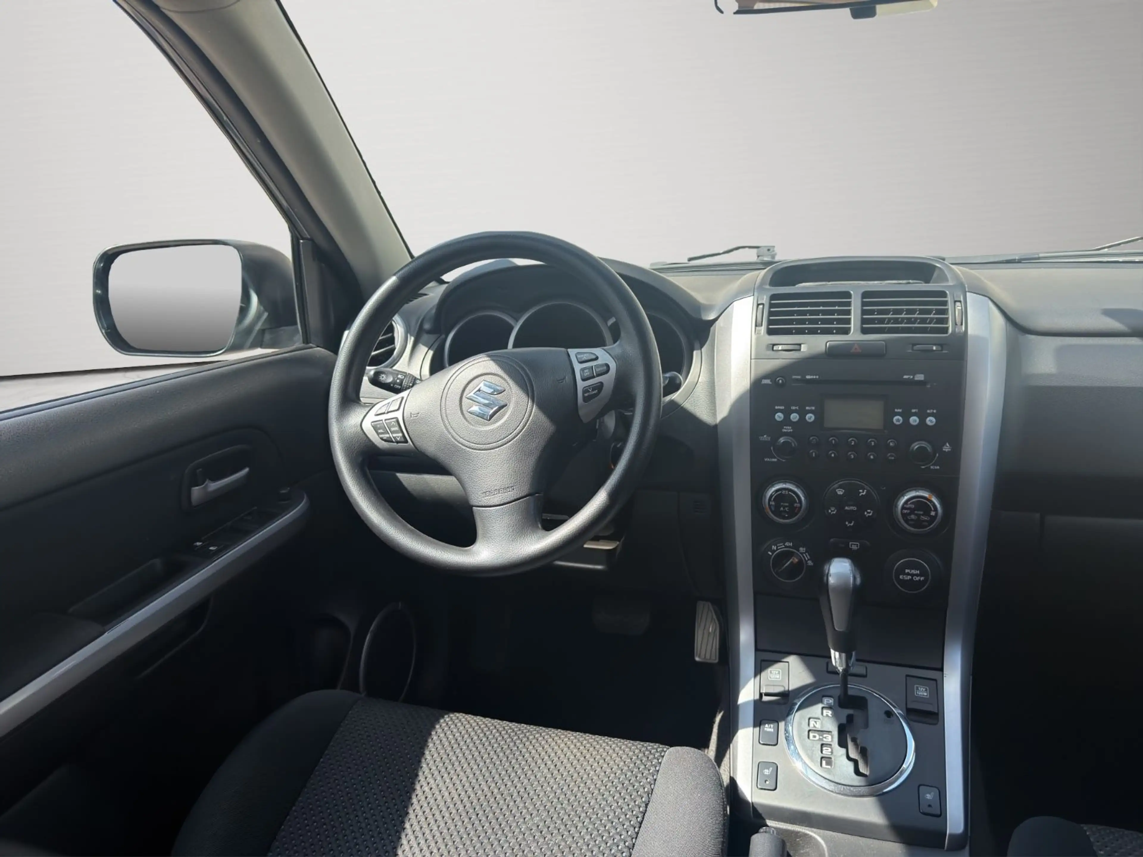 Suzuki Grand Vitara 2.0 Comfort 4X4 *AUTOMATIK*AHK*SHZ* — photo 14