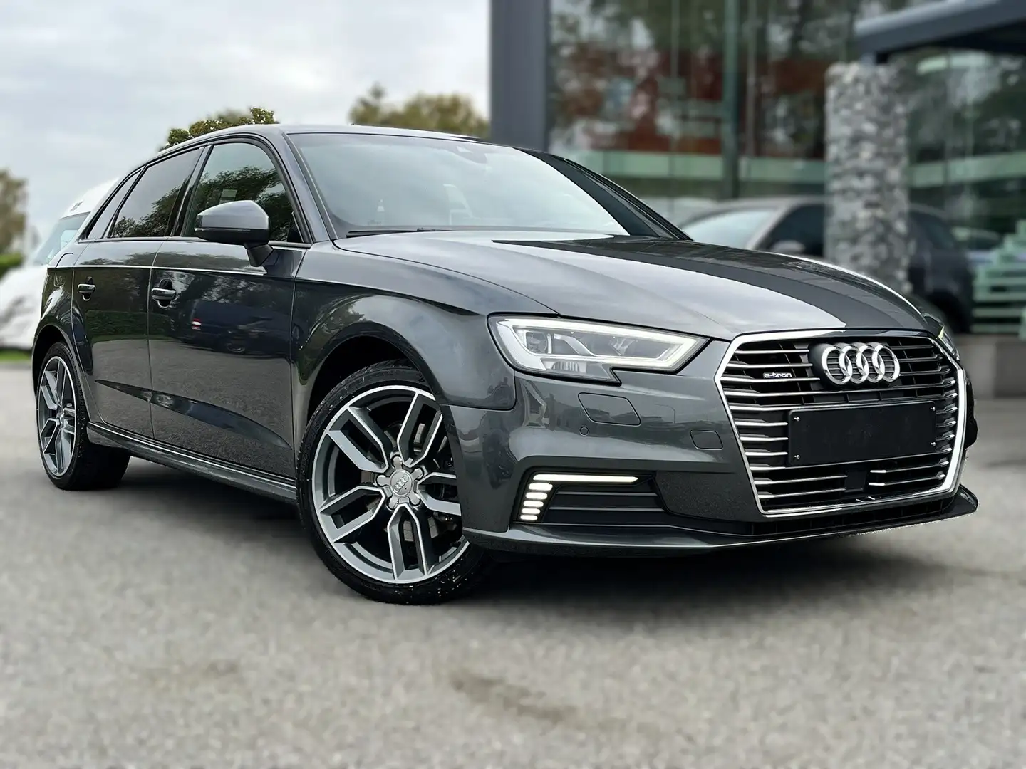 Audi A3 40 E-TRON PHEV SPORTBACK S-LINE - BTW AFTREKBAAR Gris - 1