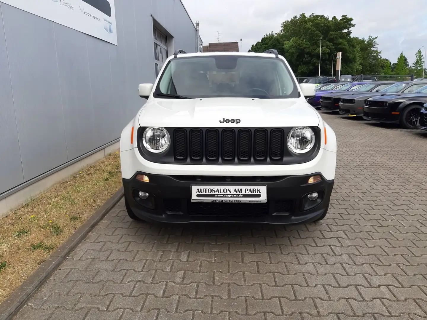 Jeep Renegade Night Eagle II 1.4l |Navi|Sitzheiz.| Weiß - 2
