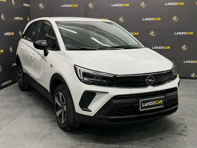 Opel Crossland view 3