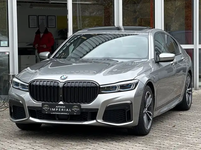 BMW 745 e M SPORT SITZBELÜF+HUD+ACC+360+GSD+LUFTF+LAS