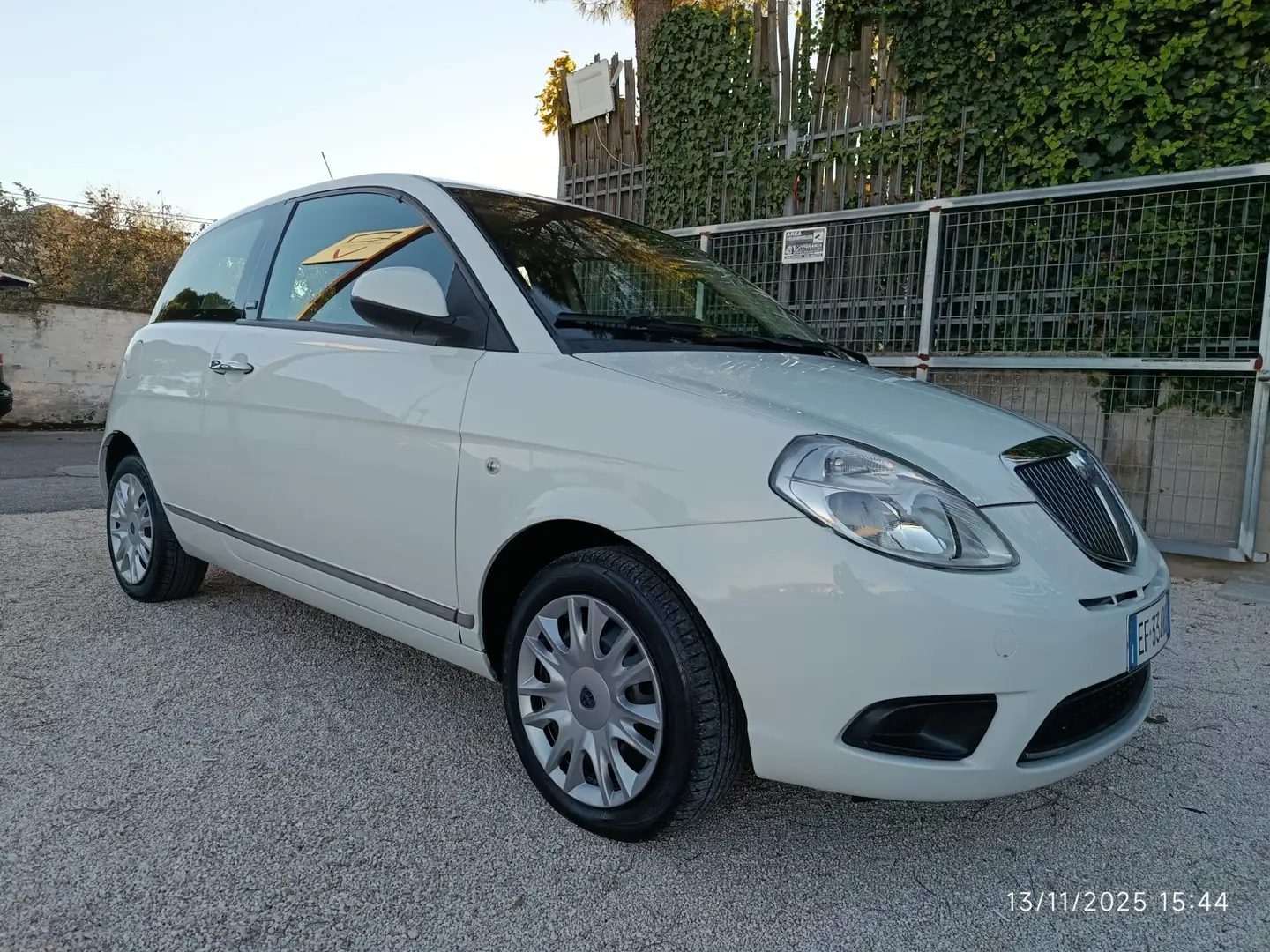 Lancia Ypsilon Ypsilon 1.3 MJT 75 CV Unyca Blanco - 1