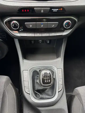 Hyundai i30 view 14