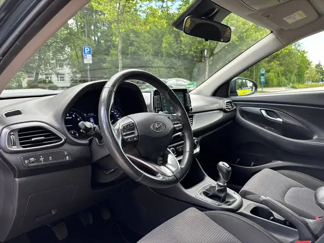 Hyundai i30 view 9