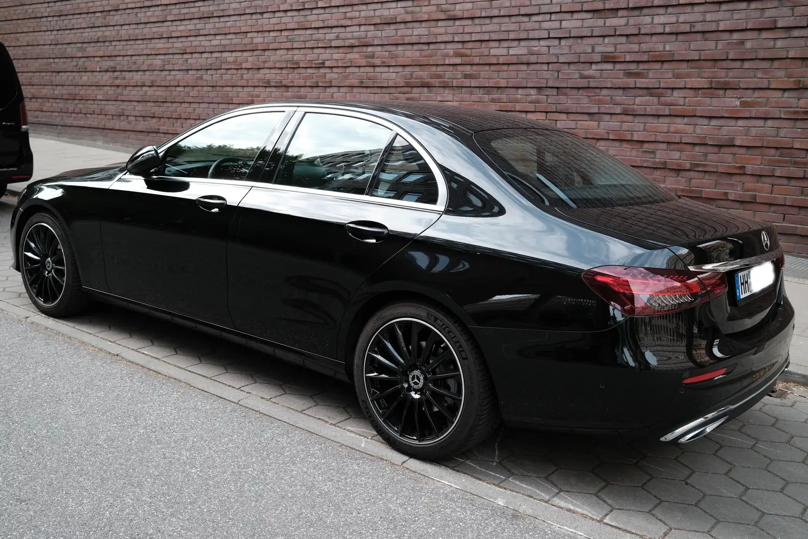 Mercedes-Benz E 220 Avantgarde I 360 Kamera I Distr.Plus I Felgen Schwarz - 2