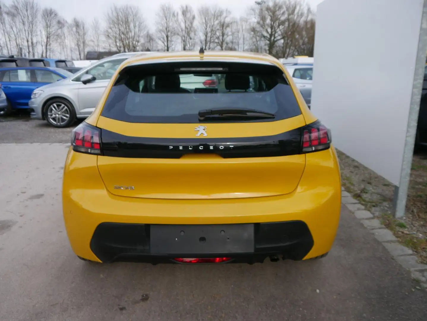 Peugeot 208 PureTech Active Pack S&S*NAVI*LED*PDC-HI*TEMPOMAT* Jaune - 2
