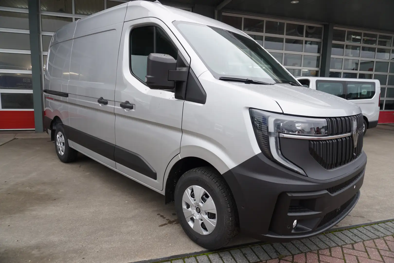 Renault Master T35 2.0 dCi 170PK L2H2 Extra Schuifdeur L / R Nr. Zilver - 2