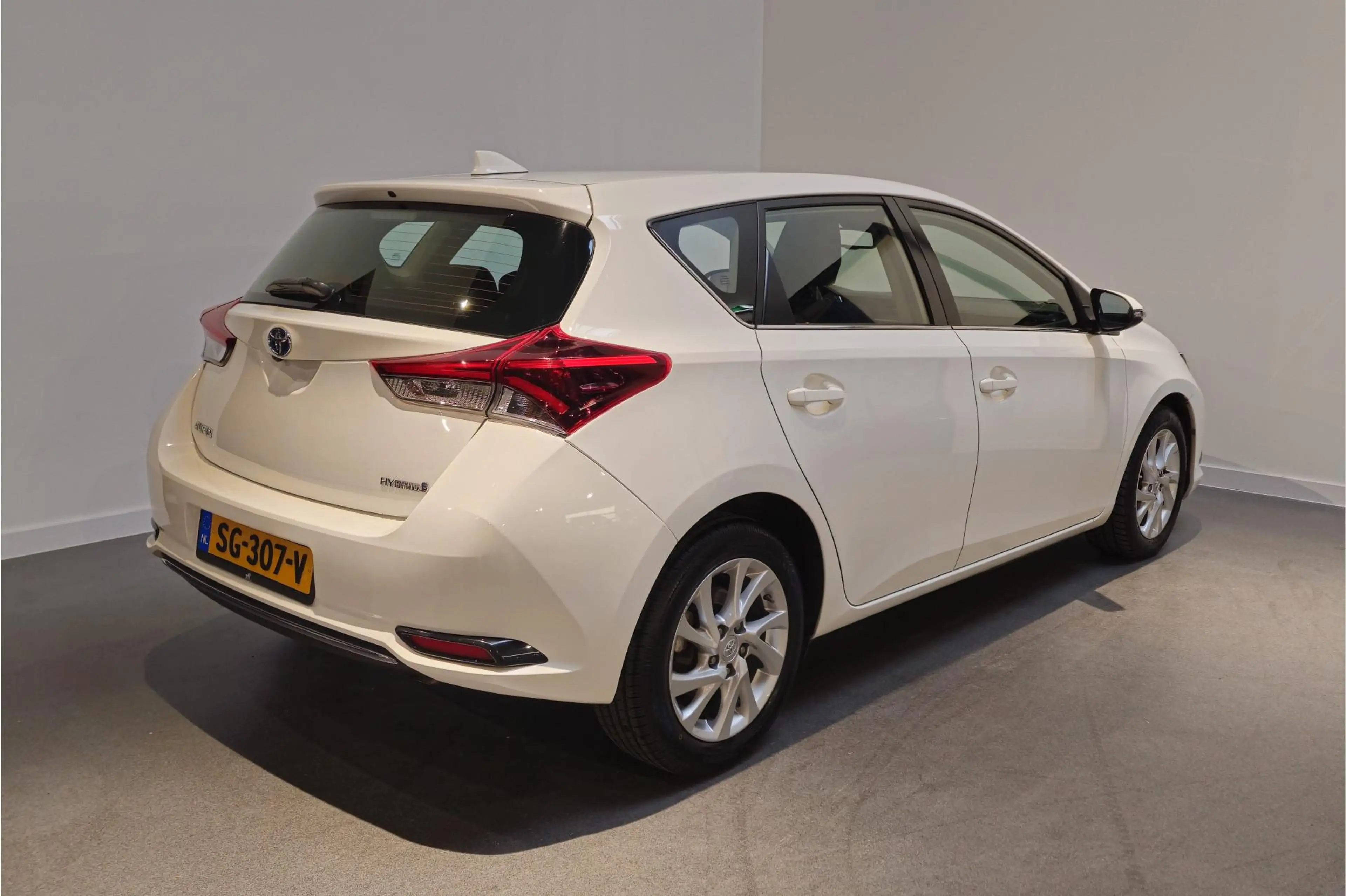 Toyota Auris 1.8 Hybrid Dynamic - Navigatie - Achteruitrijcamer — photo 7
