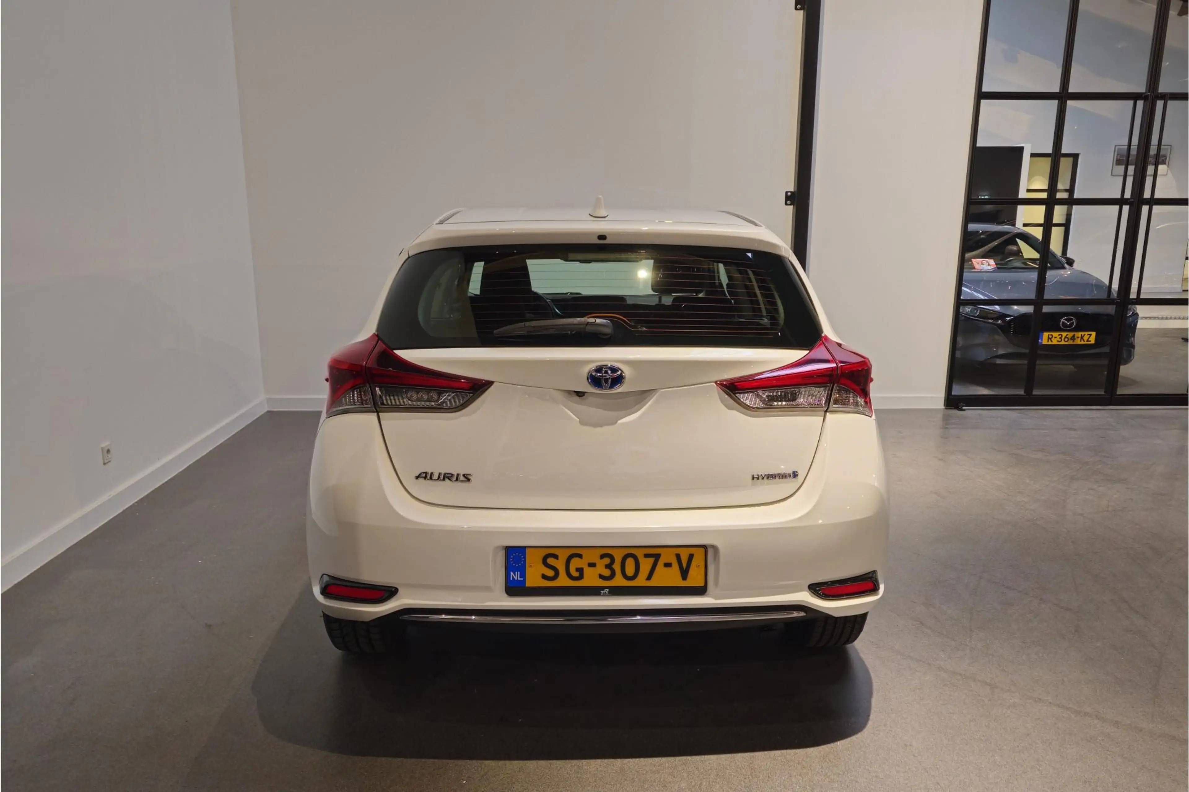 Toyota Auris 1.8 Hybrid Dynamic - Navigatie - Achteruitrijcamer — photo 4