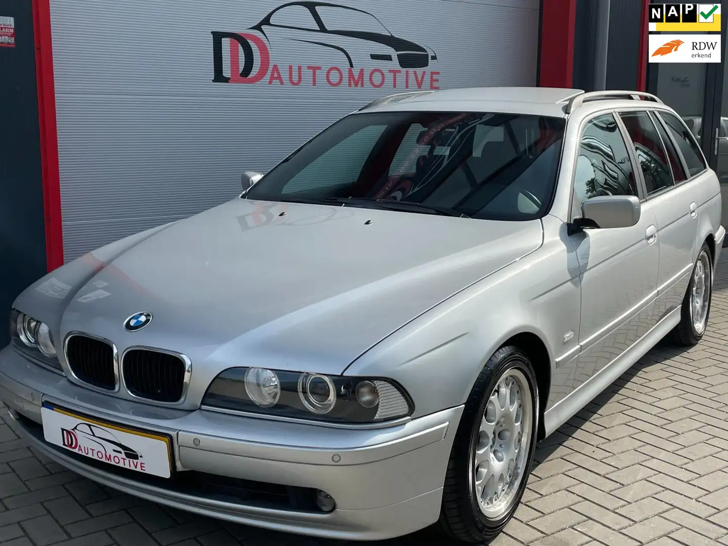 BMW 520 5-serie Touring 520i Special Edition Lifestyle DAK Gris - 1