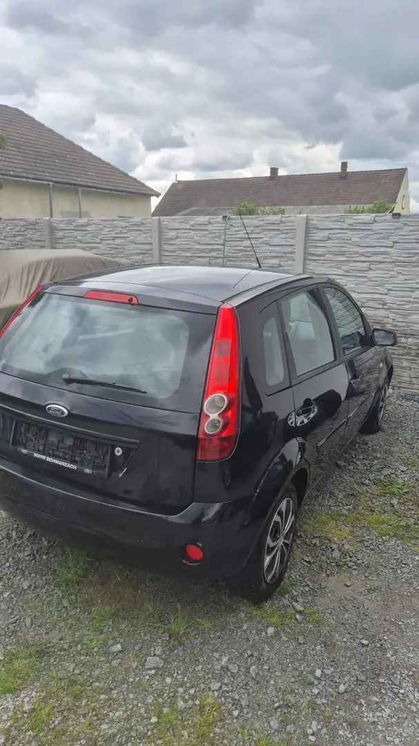 Ford Fiesta Fiesta Fifty 1,4 TDCi Fifty Schwarz - 2