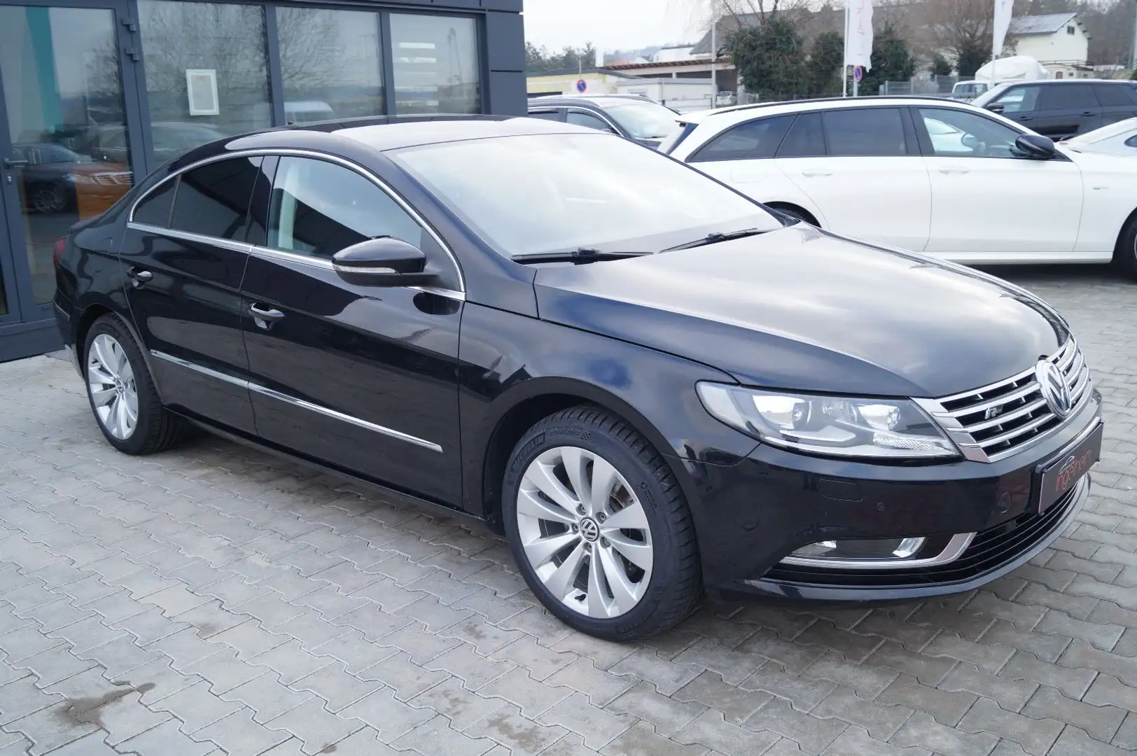 Volkswagen Passat CC Passat  Basis BMT Navi PDC SHZ Klimaaut Tempomat Černá - 1