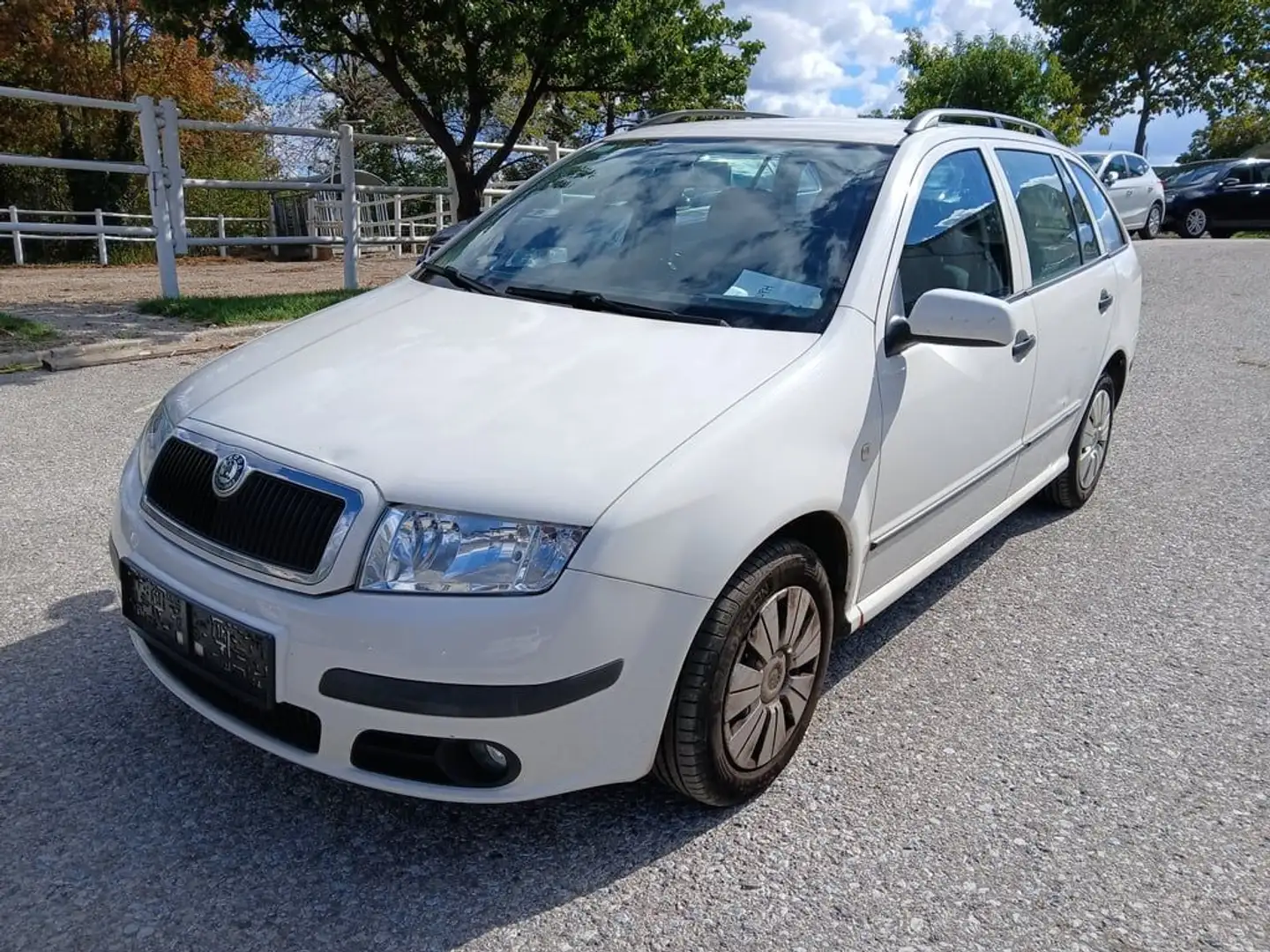 Skoda Fabia Combi Comfort 1,4 16V Weiß - 2