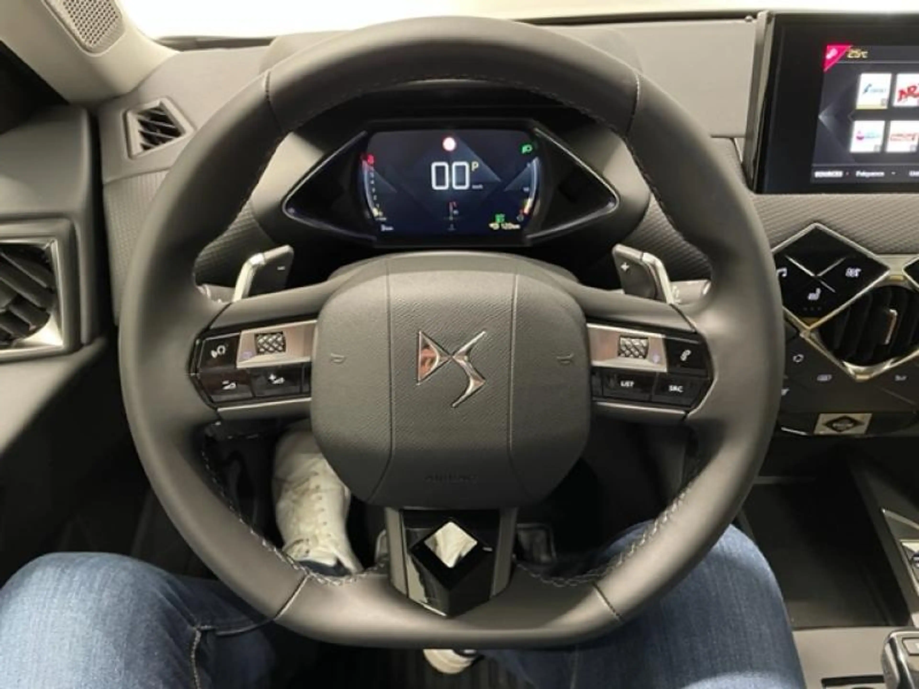 DS Automobiles DS 3 Crossback TOITS DE PARIS — photo 12