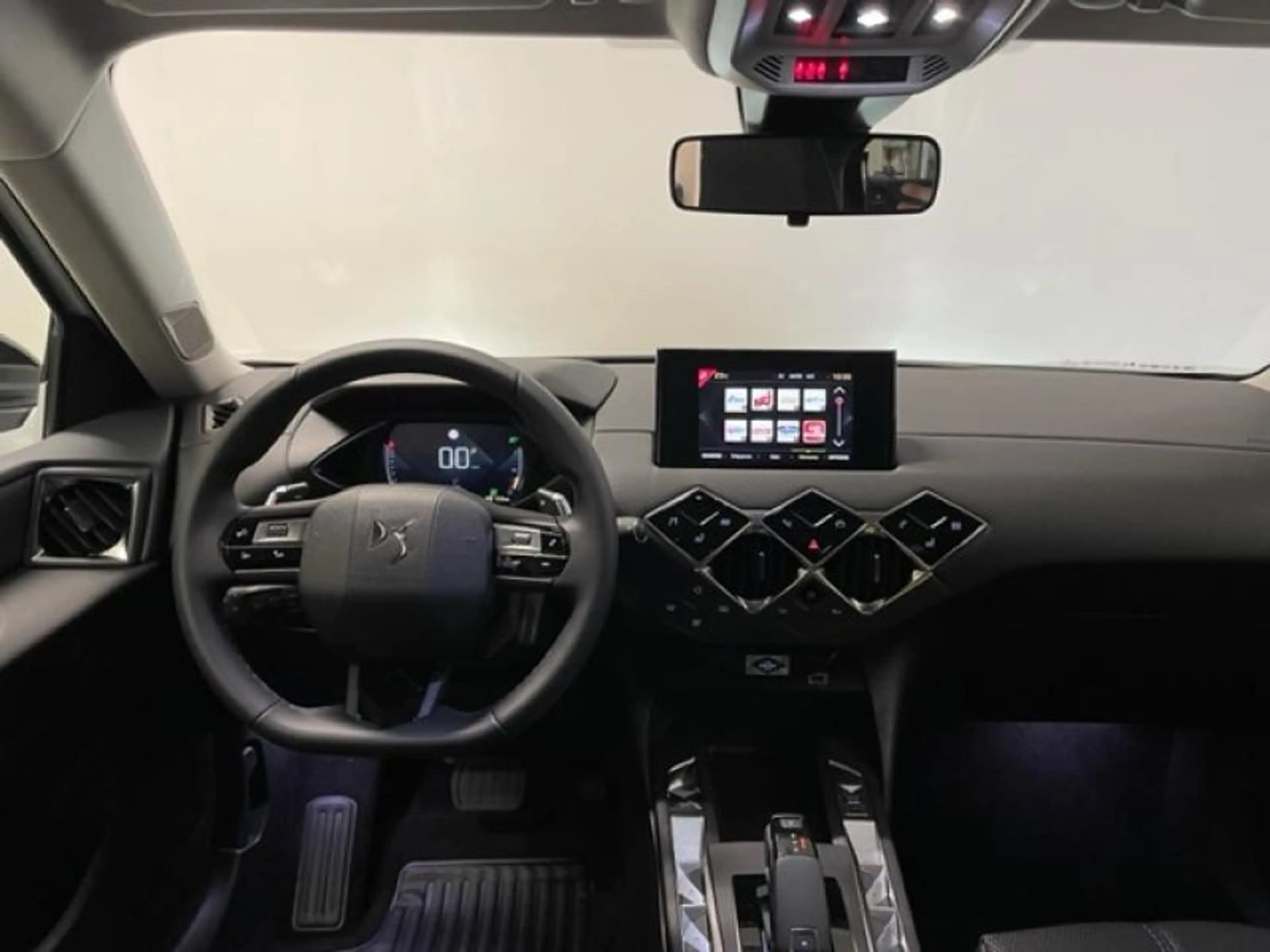 DS Automobiles DS 3 Crossback TOITS DE PARIS — photo 11