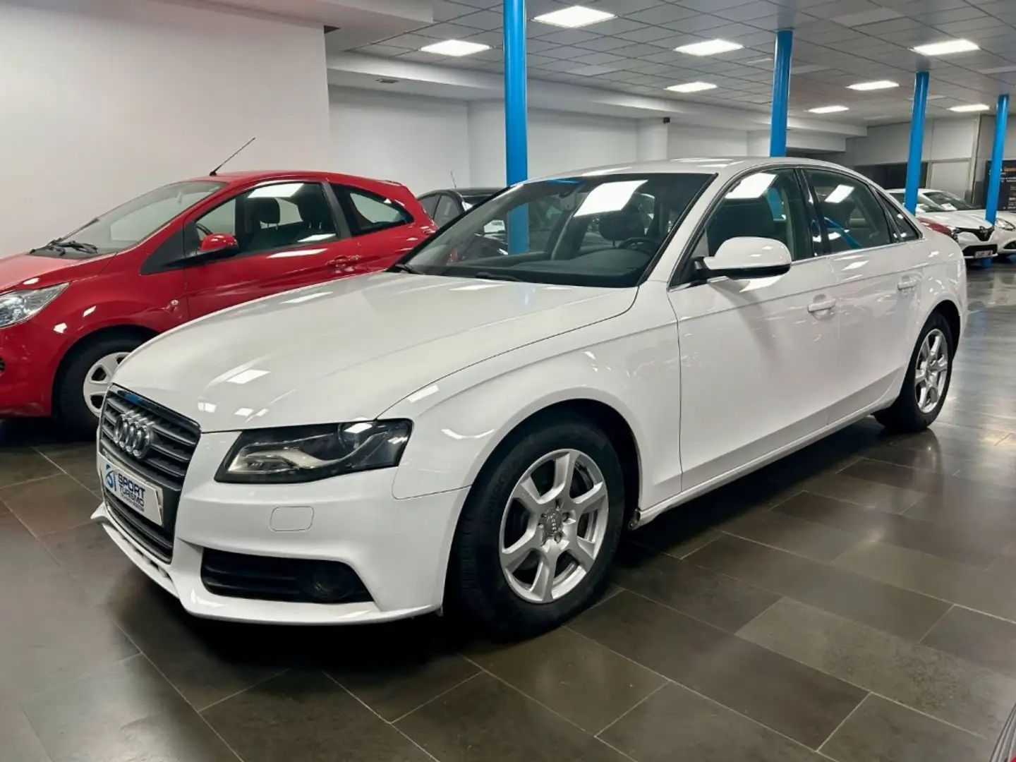 Audi A4 2.0TDIe DPF 136 Weiß - 1
