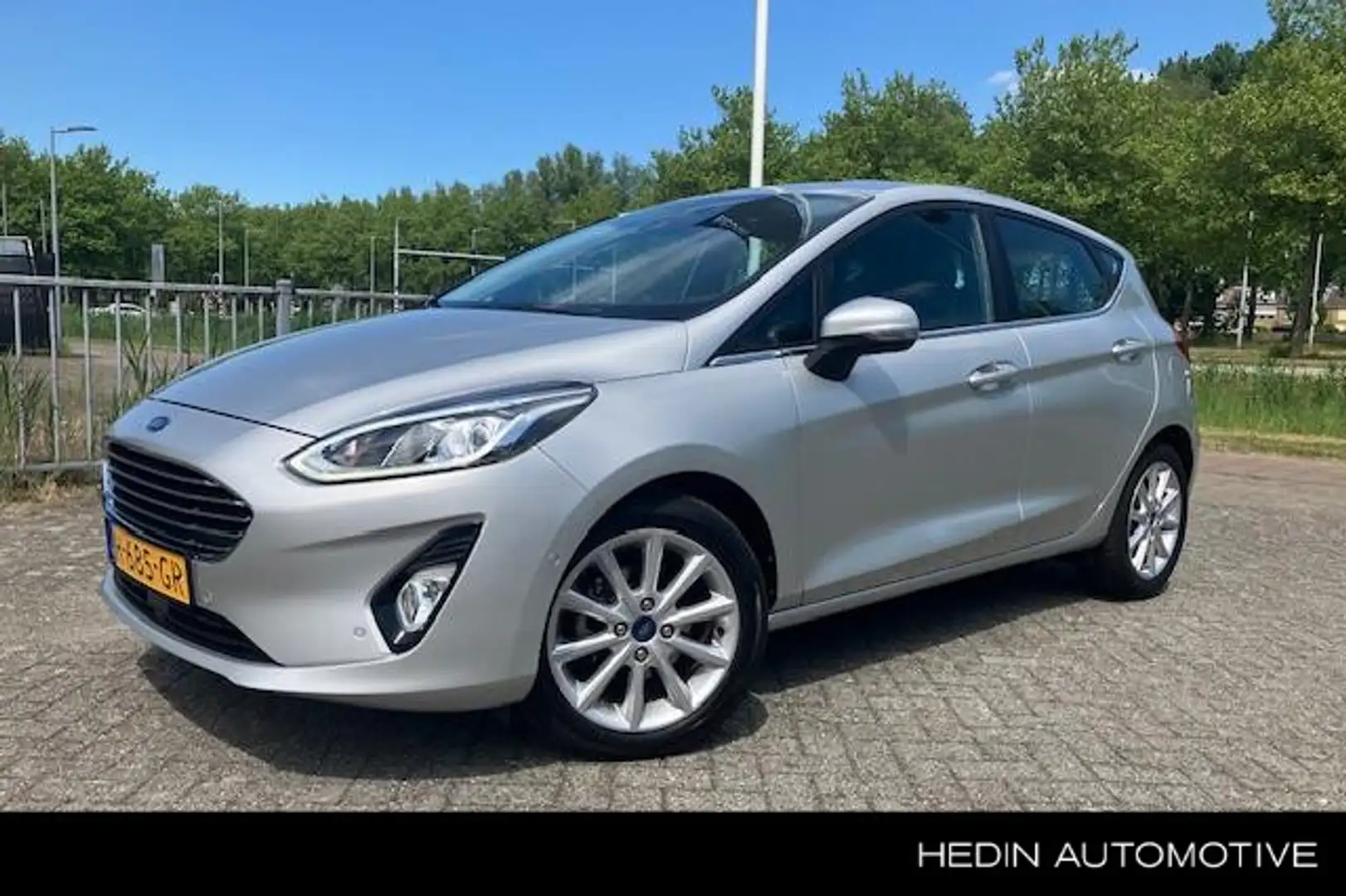 Ford Fiesta 1.0 EcoBoost 95PK Titanium Gris - 1