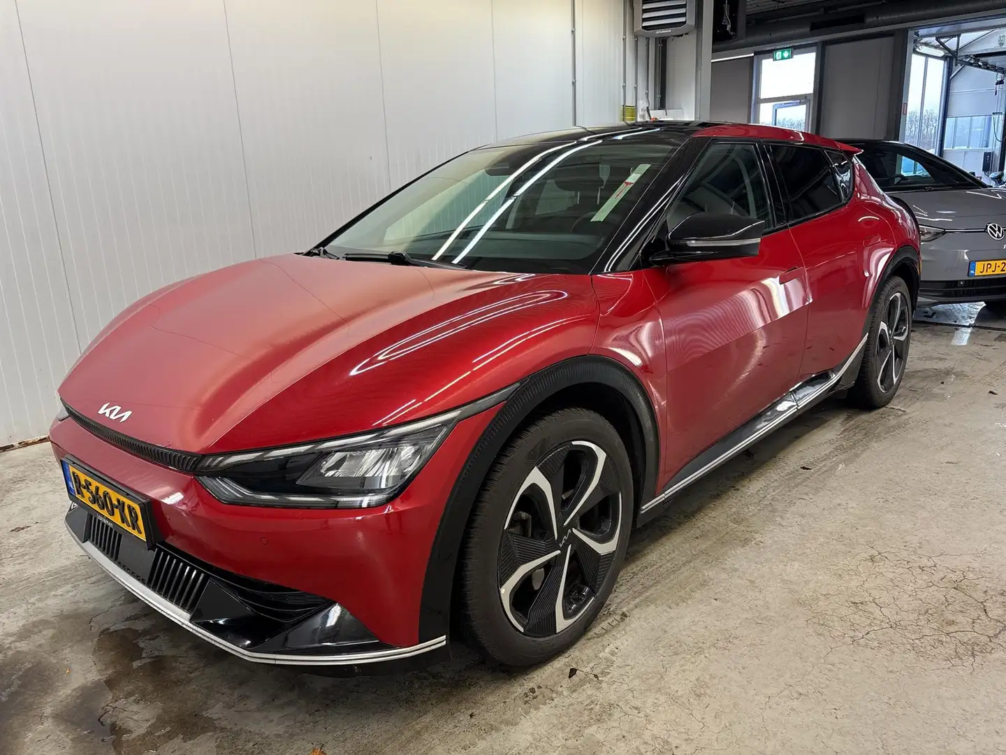Kia EV6 Plus Advanced 77.4KWH Pano/Leer/ACarplay/Navi/Fabr Rouge - 1
