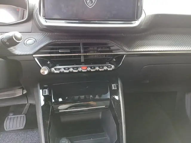 Peugeot 2008 view 14