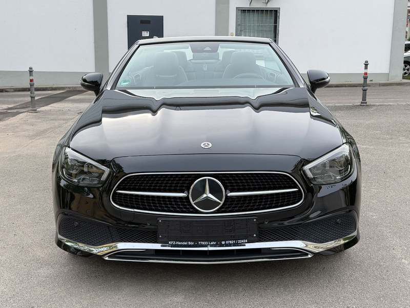 Mercedes-Benz E 200 Cabrio TÜV NEU/NAVI/LED S./R-CAM/DAB+/SHZ/ — photo 4