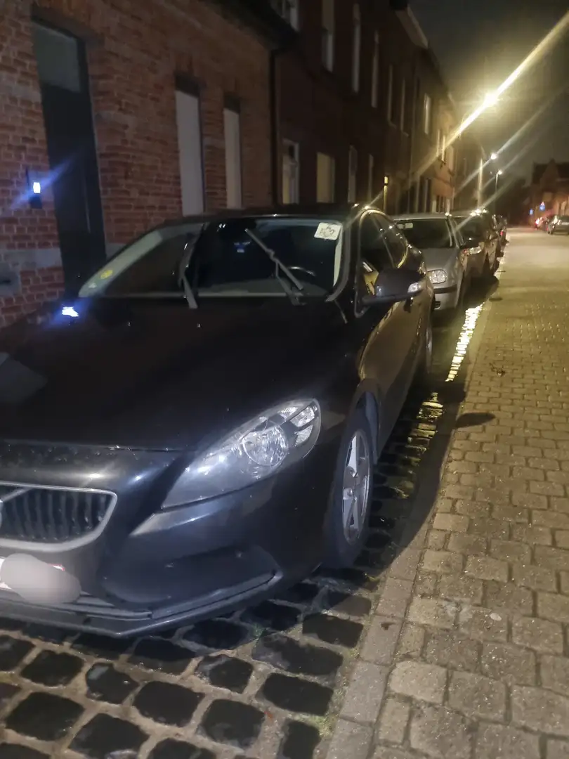 Volvo V40 D2 Momentum - 1