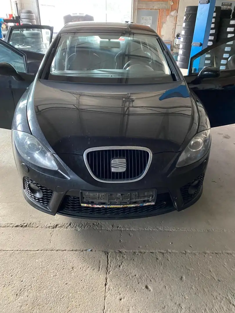 SEAT Leon FR (1P1) Schwarz - 1