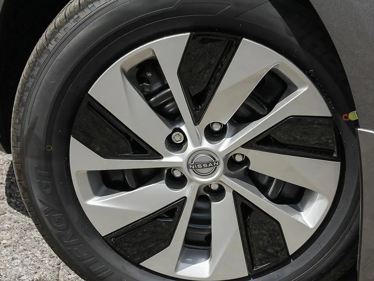Nissan Altima снимка Nissan Altima