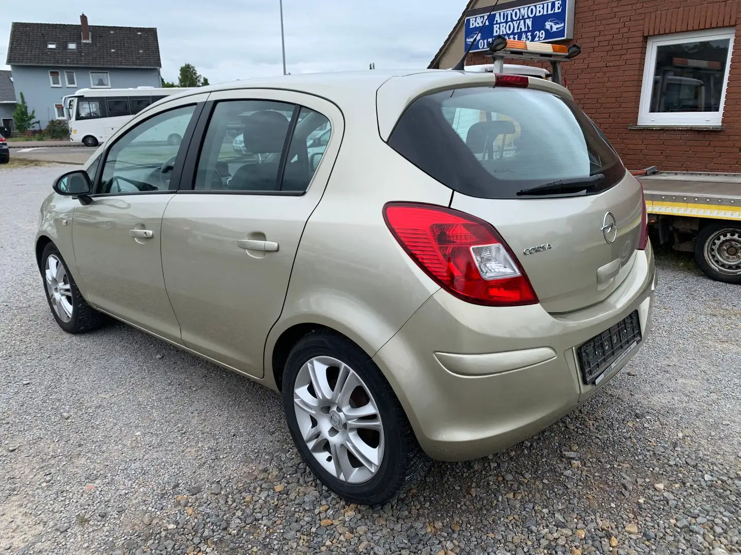 Opel Corsa D Innovation "Steuerkette bei 127 tkm neu Argent - 1