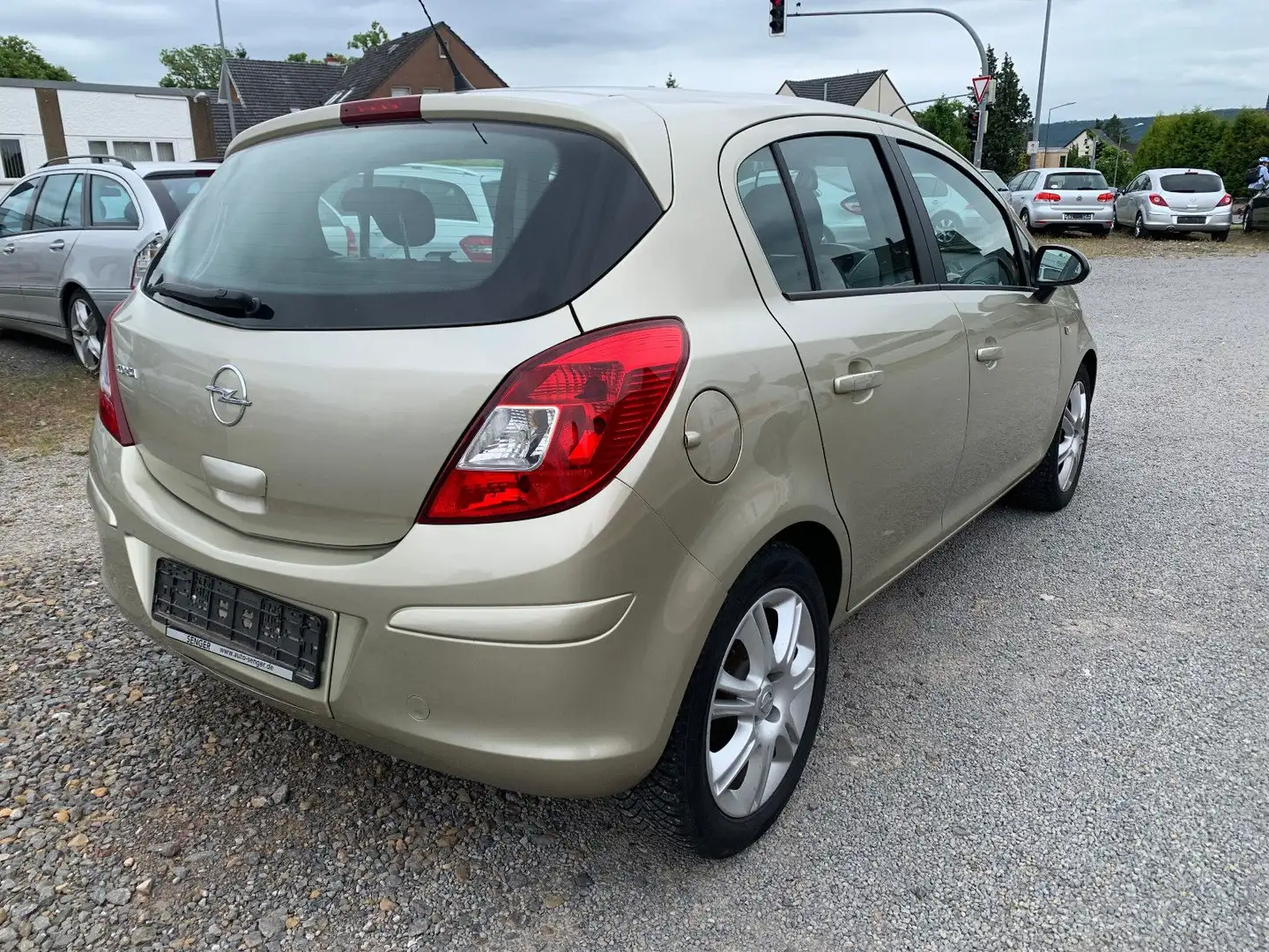 Opel Corsa D Innovation "Steuerkette bei 127 tkm neu Argent - 2