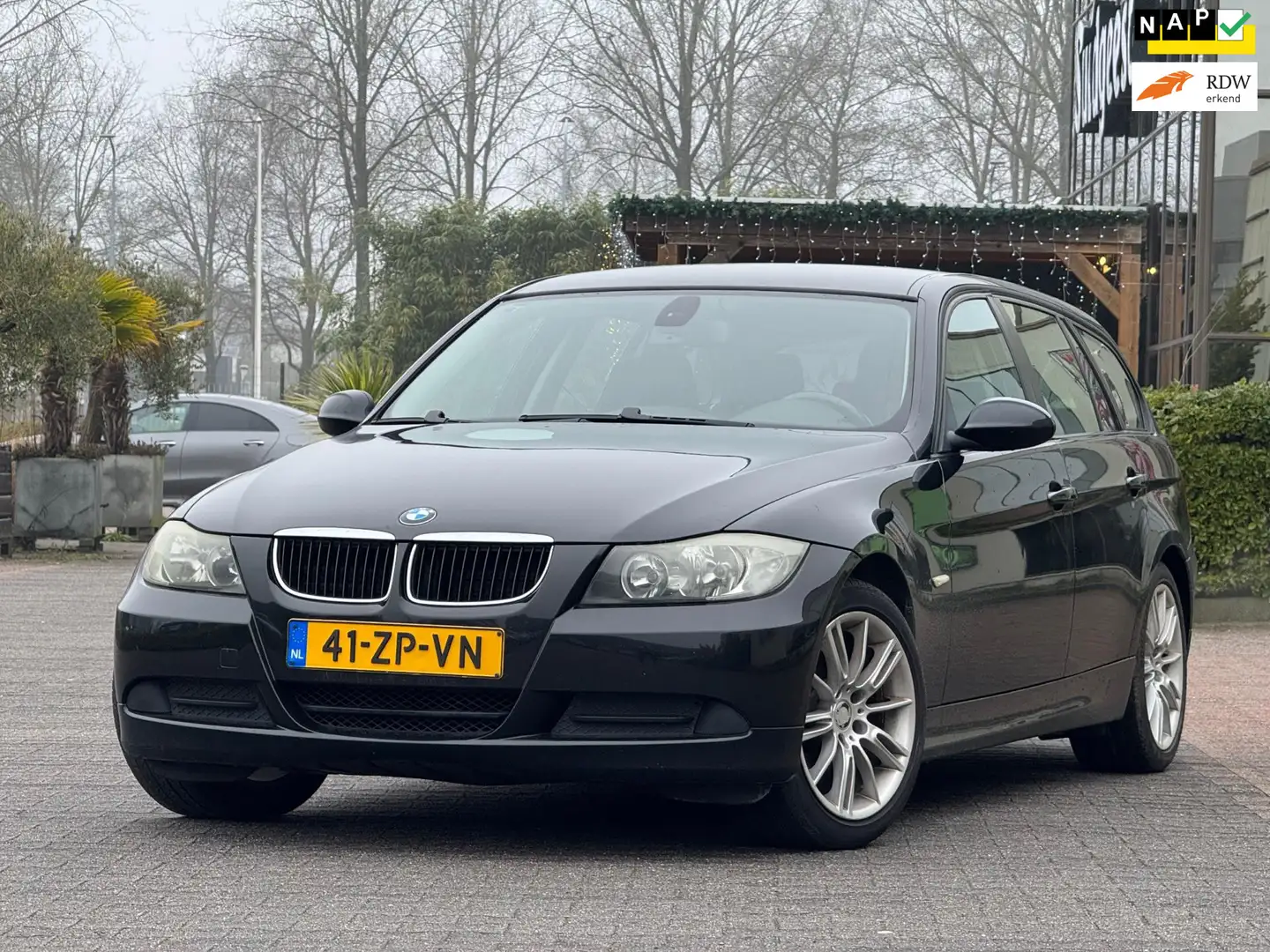 BMW 318 3-serie Touring 318i Business Line | Automaat | Le Schwarz - 1