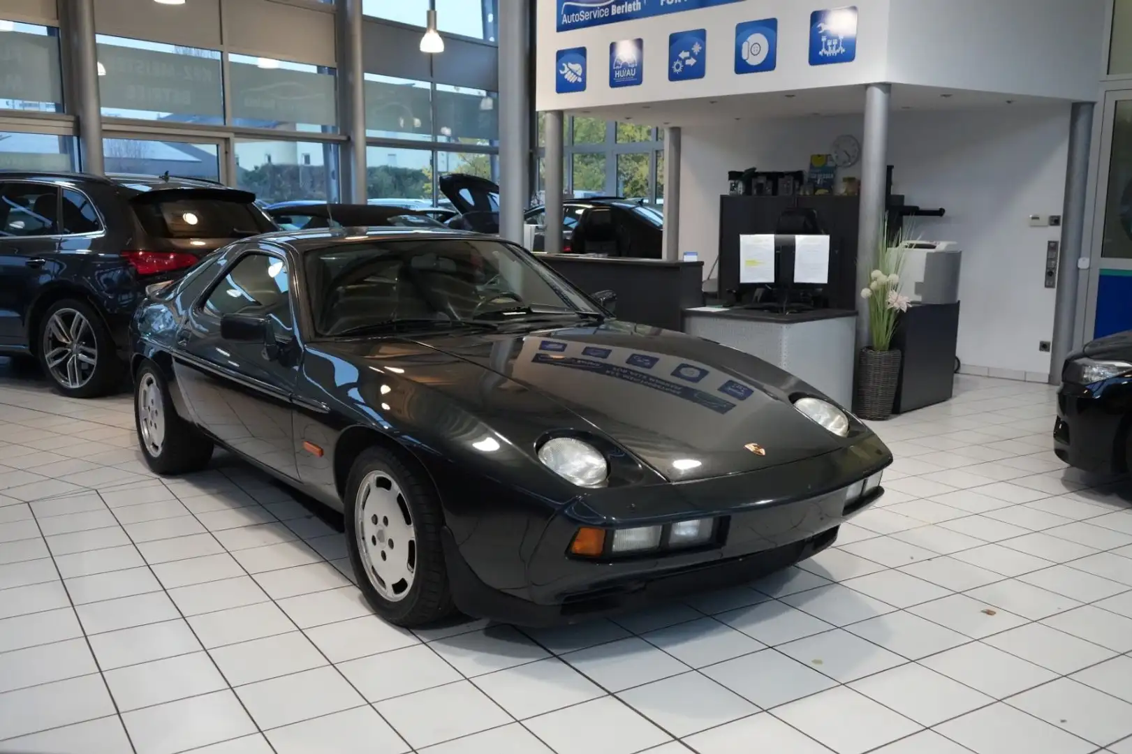 Porsche 928 S H-Kennzeichen Zöld - 2