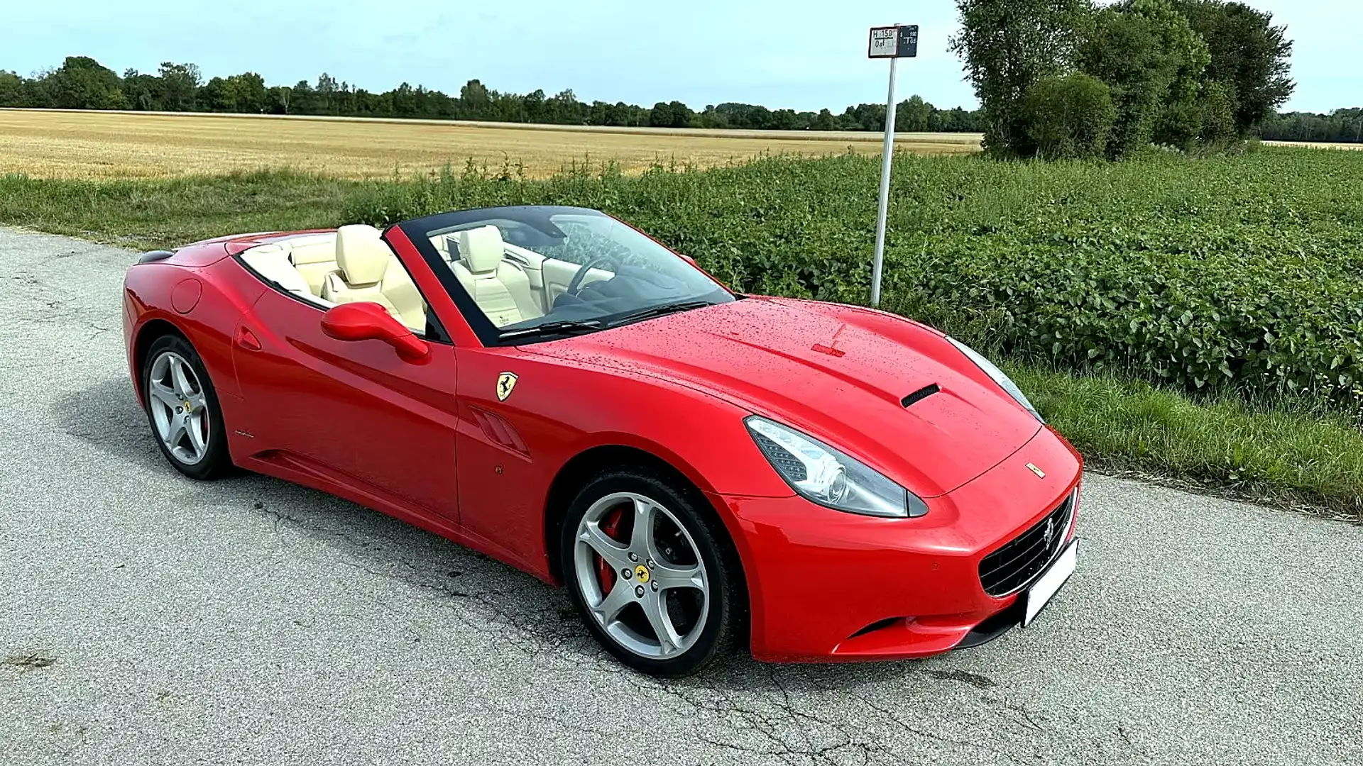 Ferrari California - 1