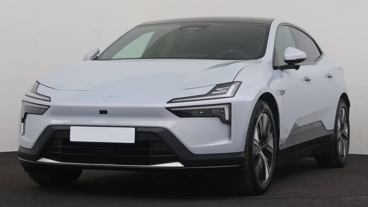 Polestar 4 2025