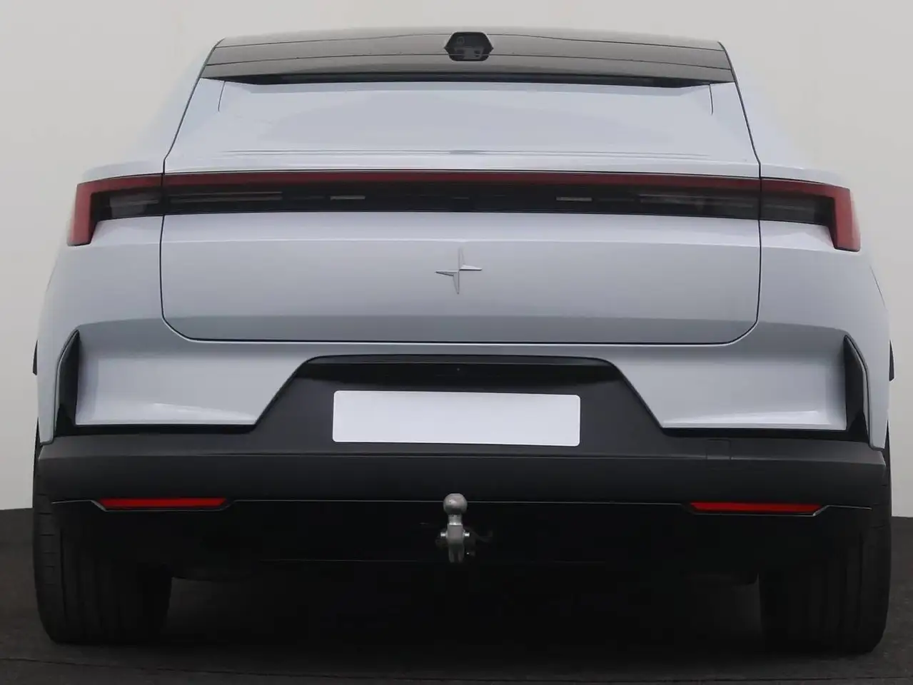 Polestar 4 2025