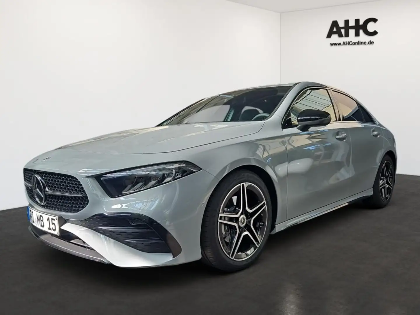 Mercedes-Benz A 200 Limousine +AMG+NIGHT+KEYLESS+Standheizung+ Grau - 1