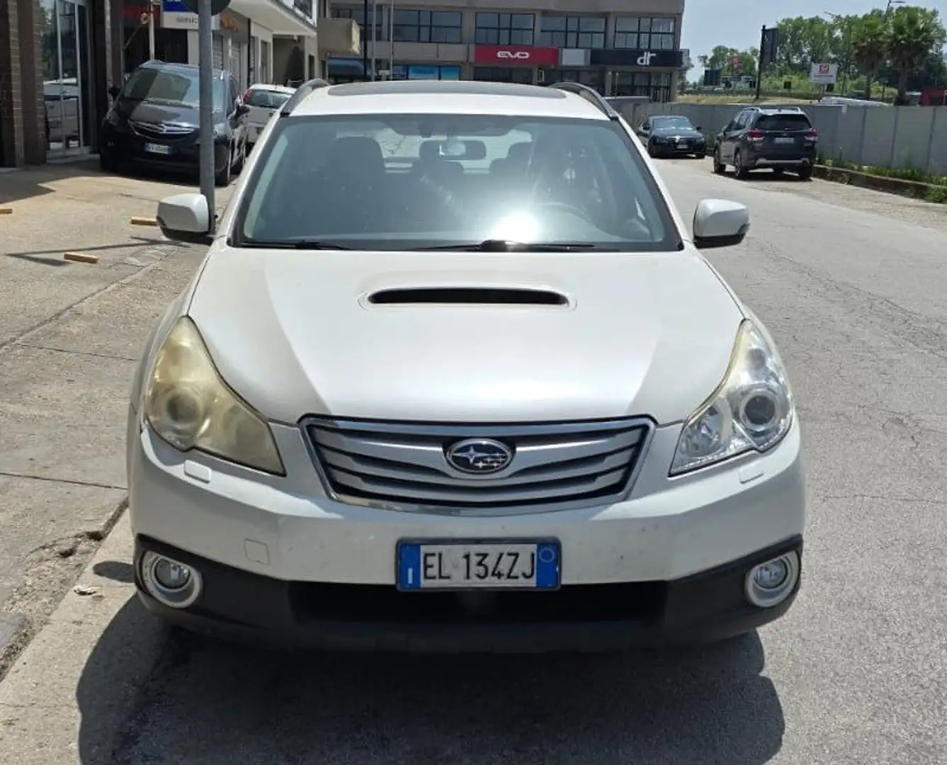 Subaru OUTBACK 2.0d Trend Blanc - 2