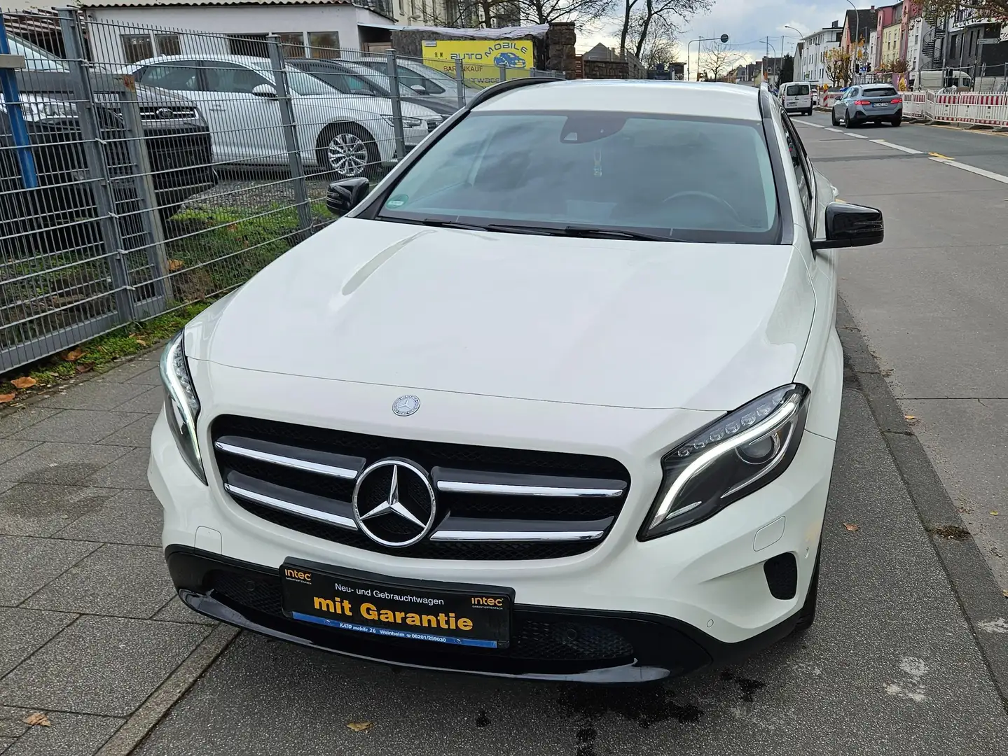 Mercedes-Benz GLA 200 GLA Diesel (CDI) d AMG Line Weiß - 1
