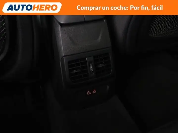 BMW Serie 1 2020, foto 31