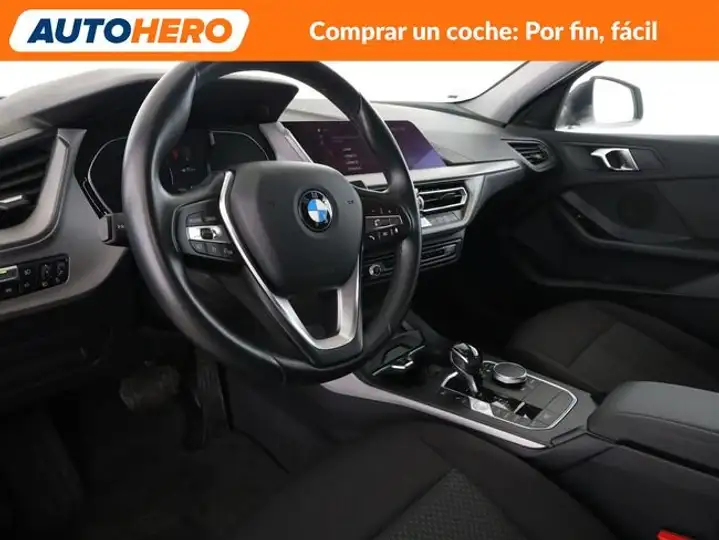 BMW Serie 1 2020, foto 12