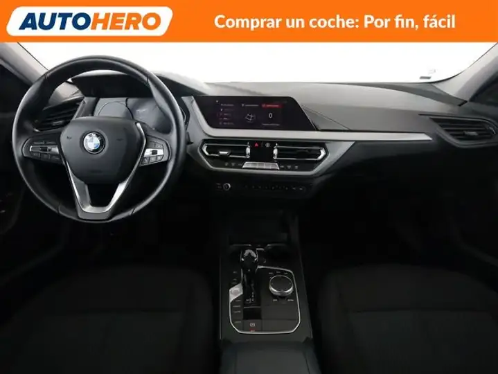BMW Serie 1 2020, foto 13