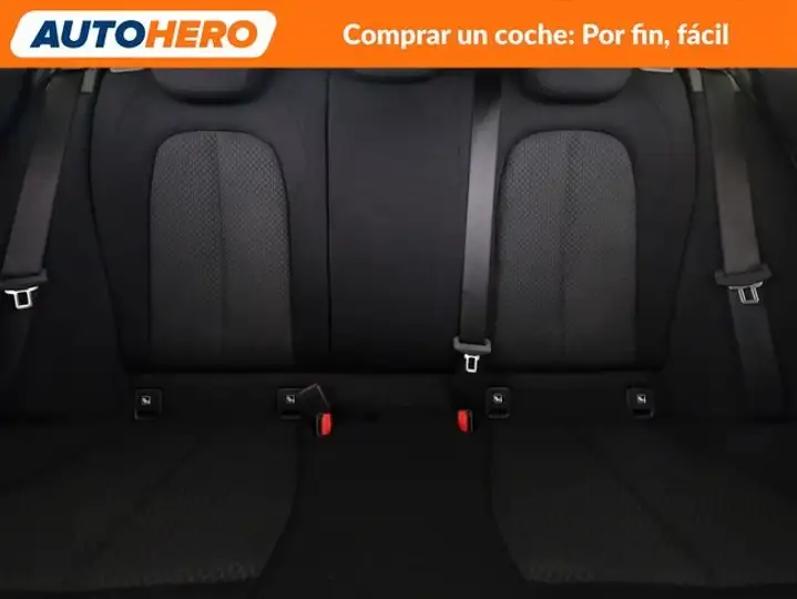 BMW Serie 1 2020, foto 16