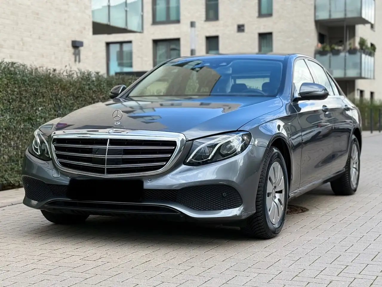 Mercedes-Benz E 220