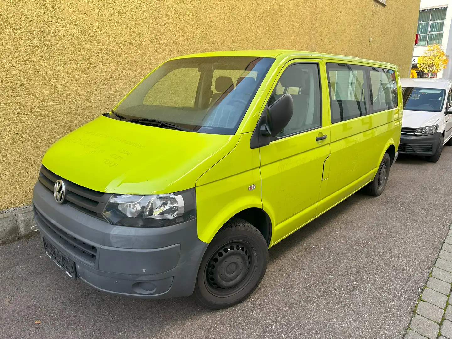 Volkswagen T5 Caravelle Caravelle/ Shuttle 2.0 TDI LANG KLIMA 9-Sitzer AHK Grau - 1