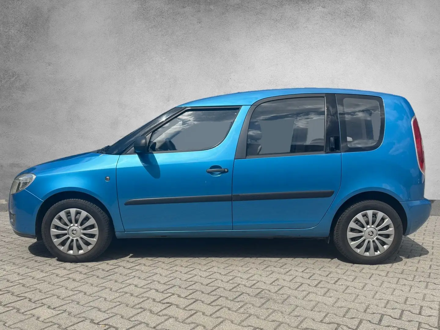 Skoda Roomster 1.4  1.Hand*Tüv neu Scheckheftgepflegt Blau - 2