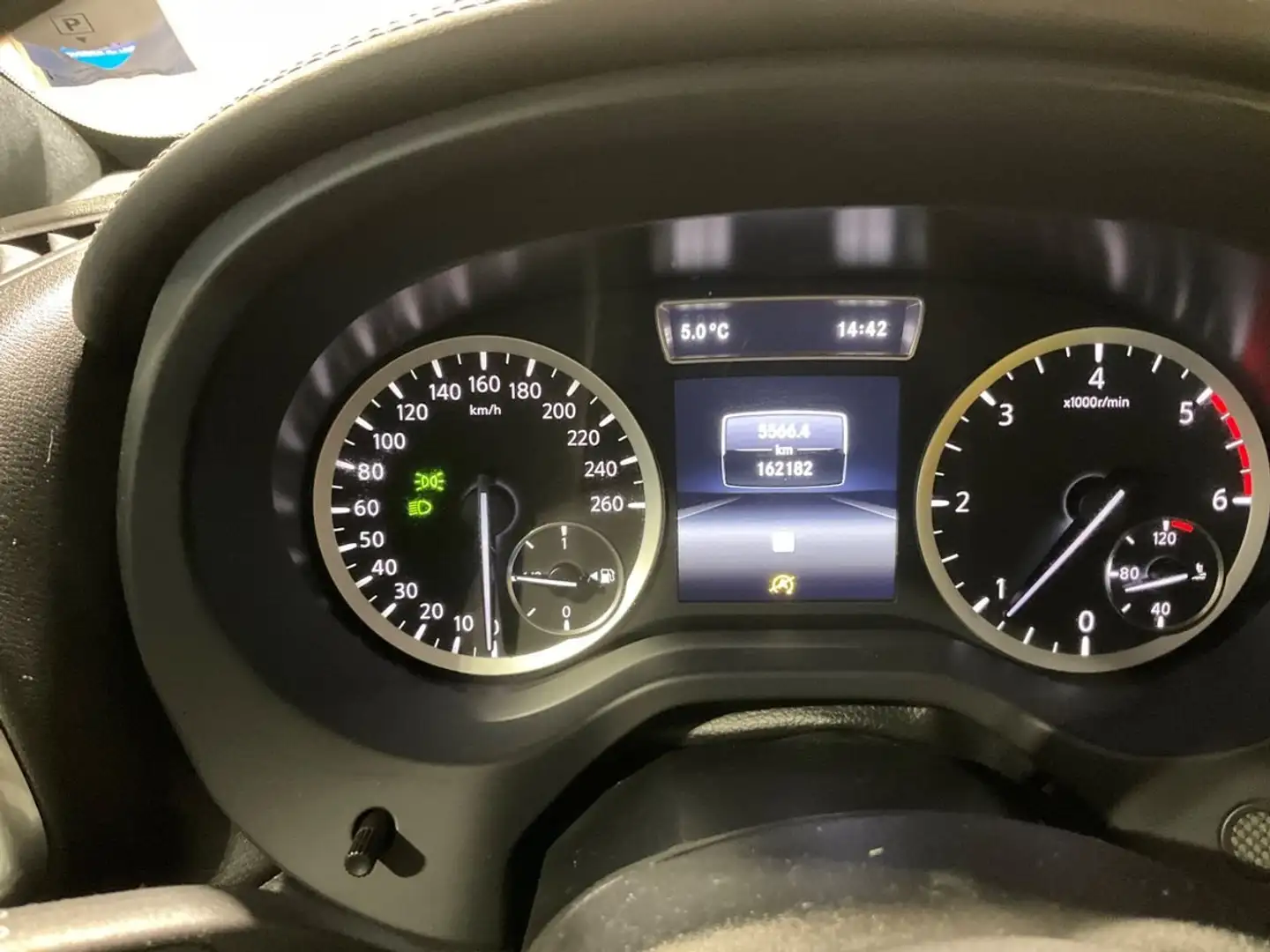 Infiniti Q30 Q30+1.5d+Sport siva - 2