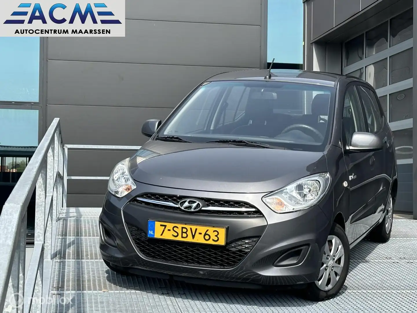 Hyundai i10 1.0 i-Drive Cool Grijs - 1